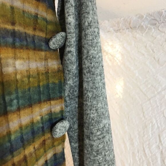 Dolce Bianca Fall Colors Long Sweater Top Size Small - Picture 11 of 12